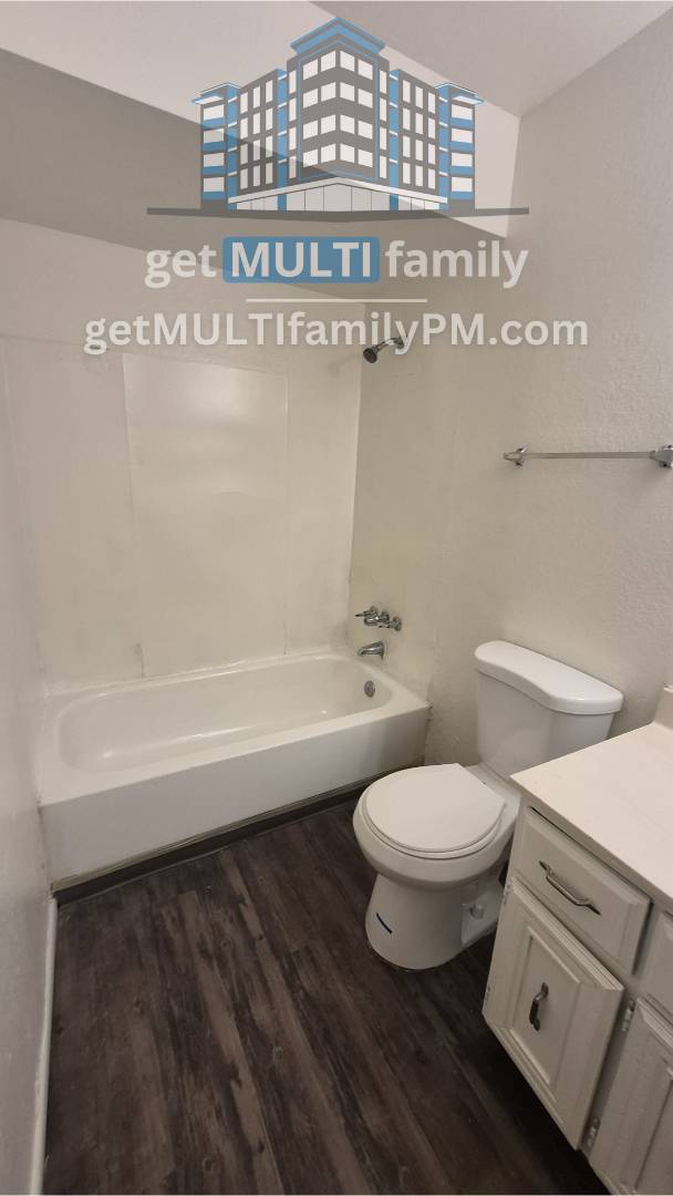 Building Photo - 334 N McQueen Rd