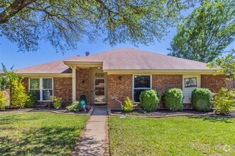 Building Photo - 1522 Sunflower Dr