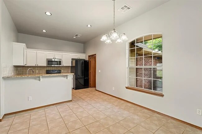 Building Photo - 11644 Country Vw