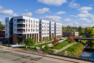 Building Photo - Andante