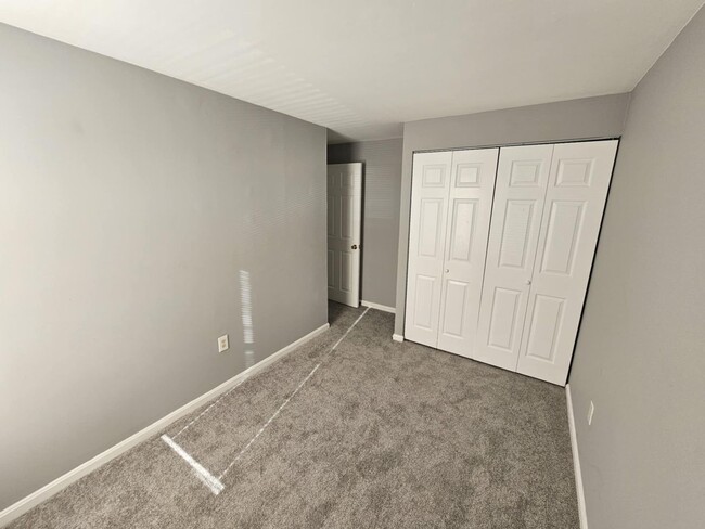 Building Photo - 4 Bedroom Townhouse in Baltimore County