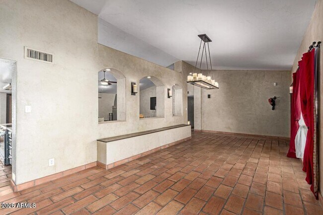 Building Photo - 239 E Aster Dr