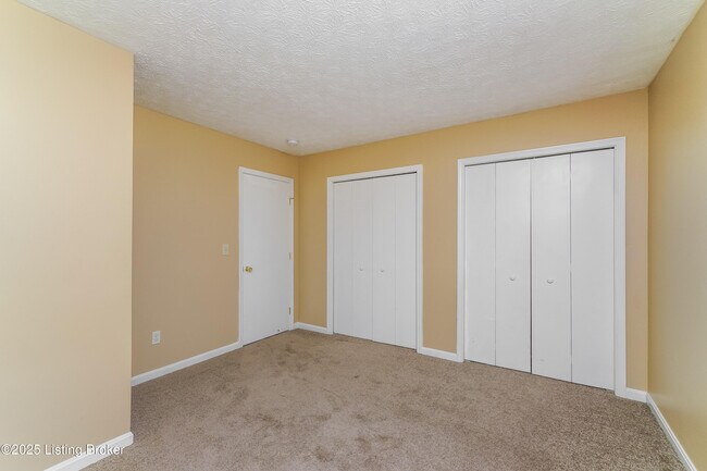 Building Photo - 4005 Chenwood Ln