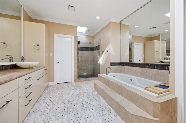 Building Photo - 1524 Nantucket Dr