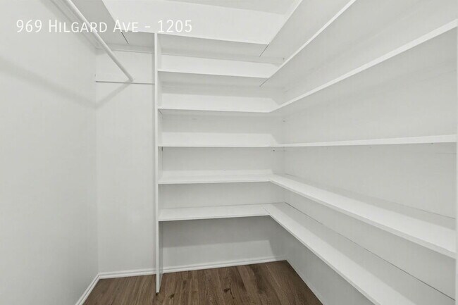 Building Photo - 969 Hilgard Ave