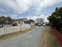 Building Photo - 1733 Dahlia Ave