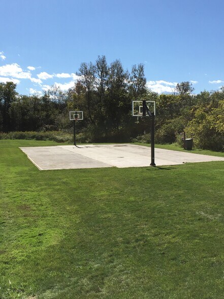 Building Photo - 204 Betsinger Rd