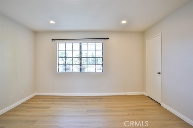 Building Photo - 1013 W Linden St