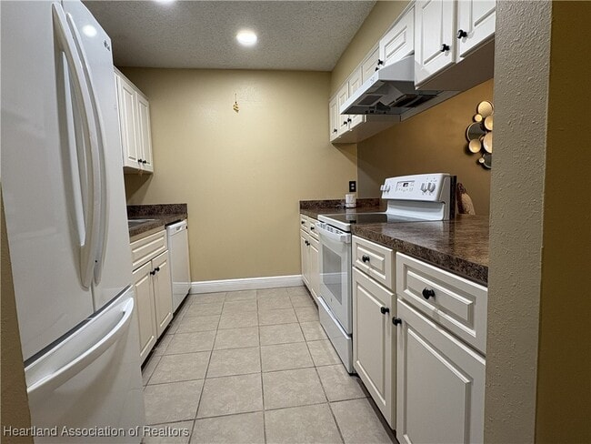 Building Photo - 4918 Granada Blvd