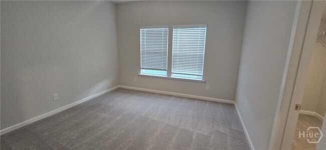 Building Photo - 107 Weyview Gdns