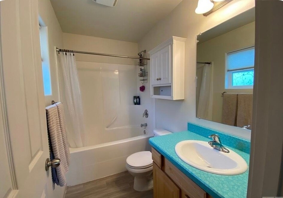 Building Photo - 4432 Lux Ave