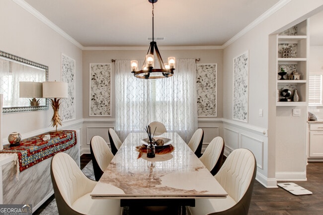 Building Photo - 3617 Chestnut Oak St