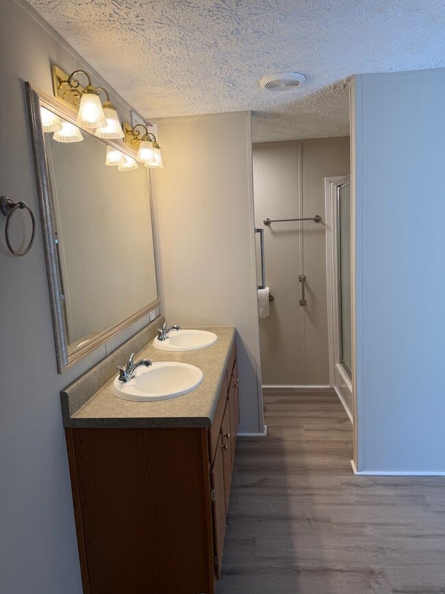 Building Photo - FOR RENT – Newly Remodeled Home Near Downtown Aynor