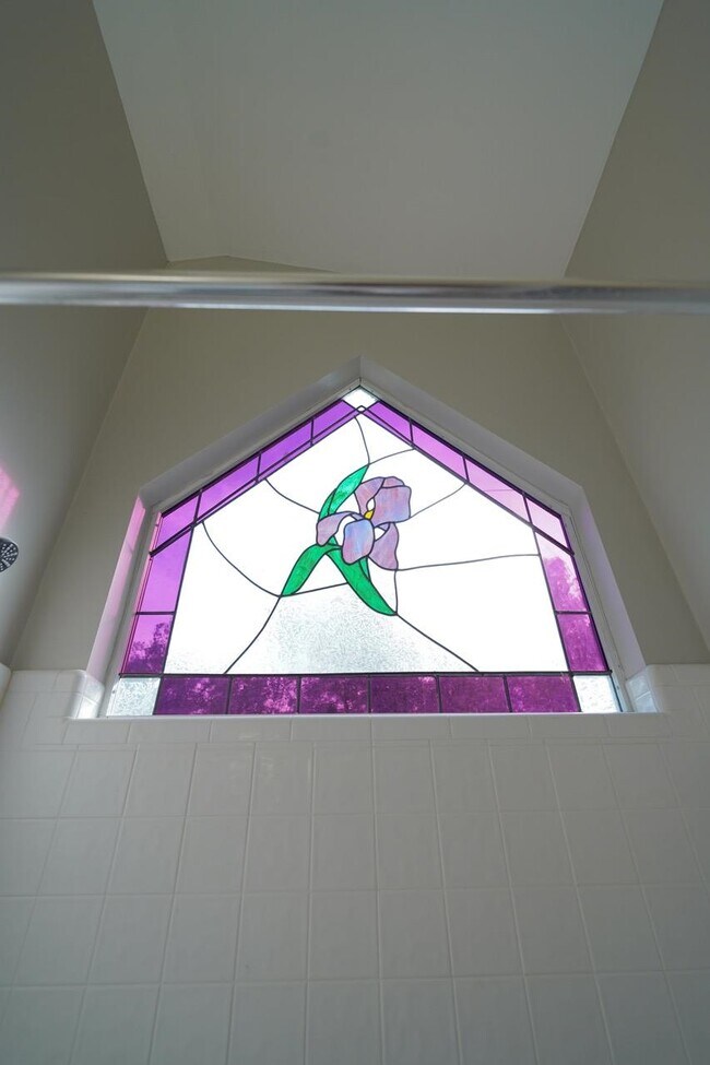 Building Photo - 1908 Wagon Wheel Cir W