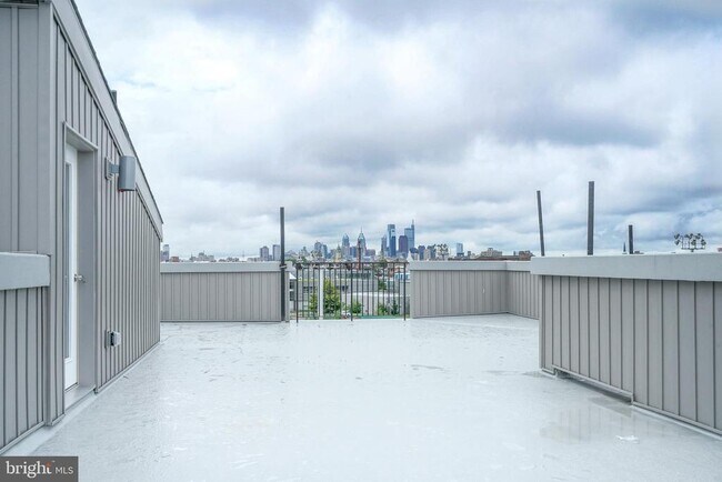 Building Photo - 2162 E Norris St