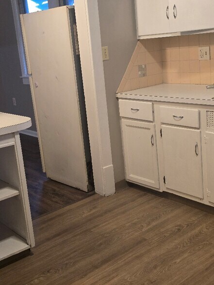 Building Photo - 2543 Mahoning Rd NE