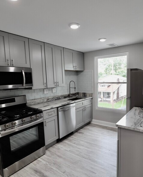 Building Photo - 507 E Mulberry St