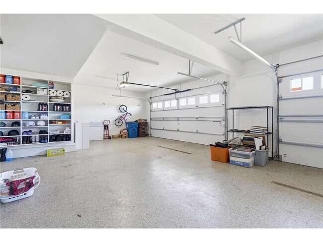 Building Photo - 6201 Gustavus Dr