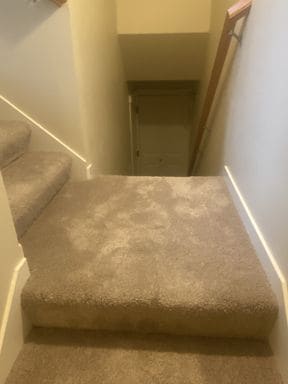 Building Photo - LIKE NEW three bedroom with fantastic updates, one car garage and private newly fenced front patio!