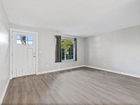Building Photo - 6836 N Richmond Ave