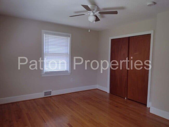 Building Photo - Cayce Avenues Home