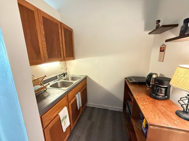 Building Photo - 87-3186-3186 Carissa Rd