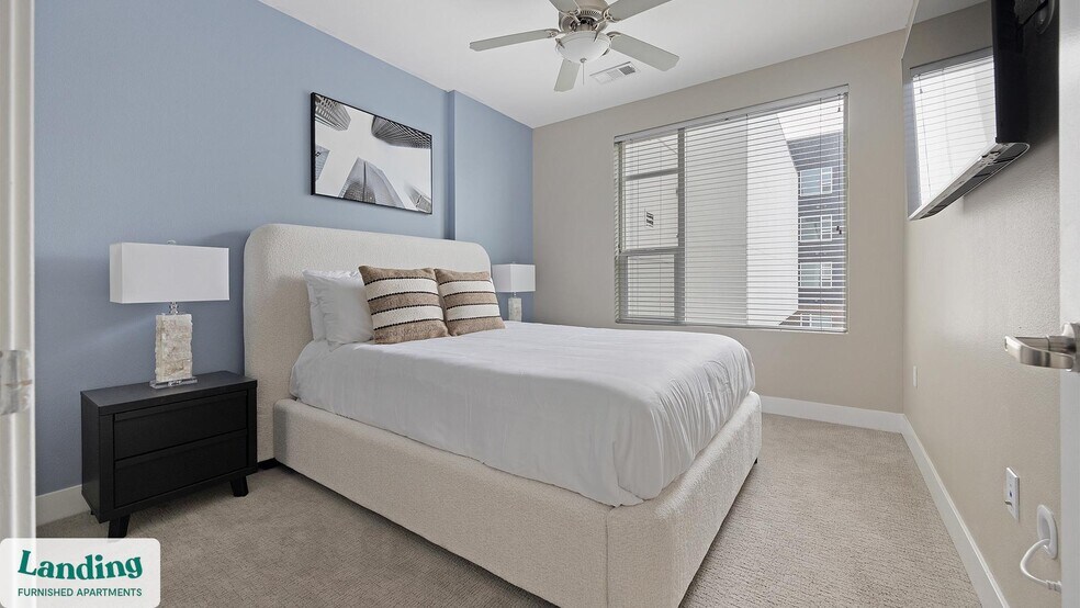 Building Photo - 1000 S Broadway