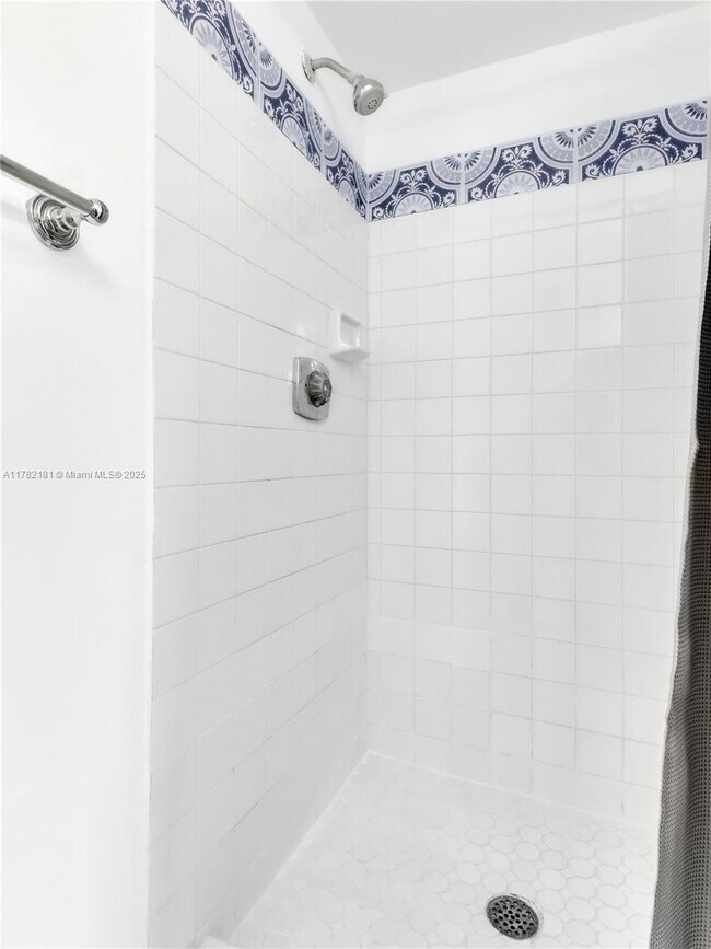 Building Photo - 4550 SW 68th Ct Cir
