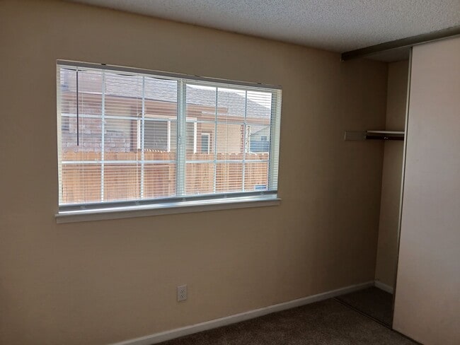 Building Photo - 400 Mokelumne Dr