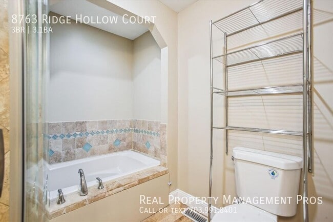 Building Photo - 8763 Ridge Hollow Ct