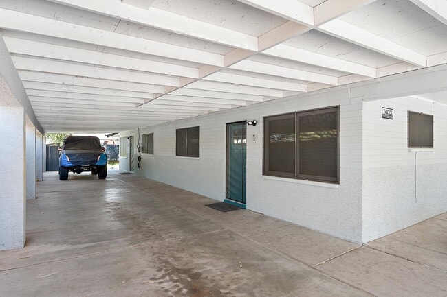 Building Photo - 1033 N 25th St