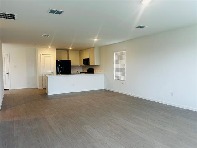 Building Photo - 717 Dressage Ln