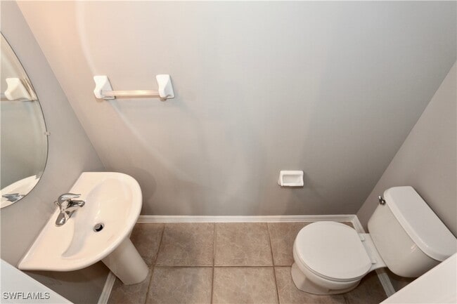 Building Photo - 1055 Albany Ct