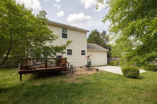 Building Photo - 125 Whispering Springs