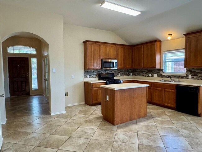 Building Photo - 1692 Amberwood Loop
