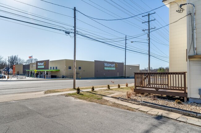 Building Photo - 433 W Grand St