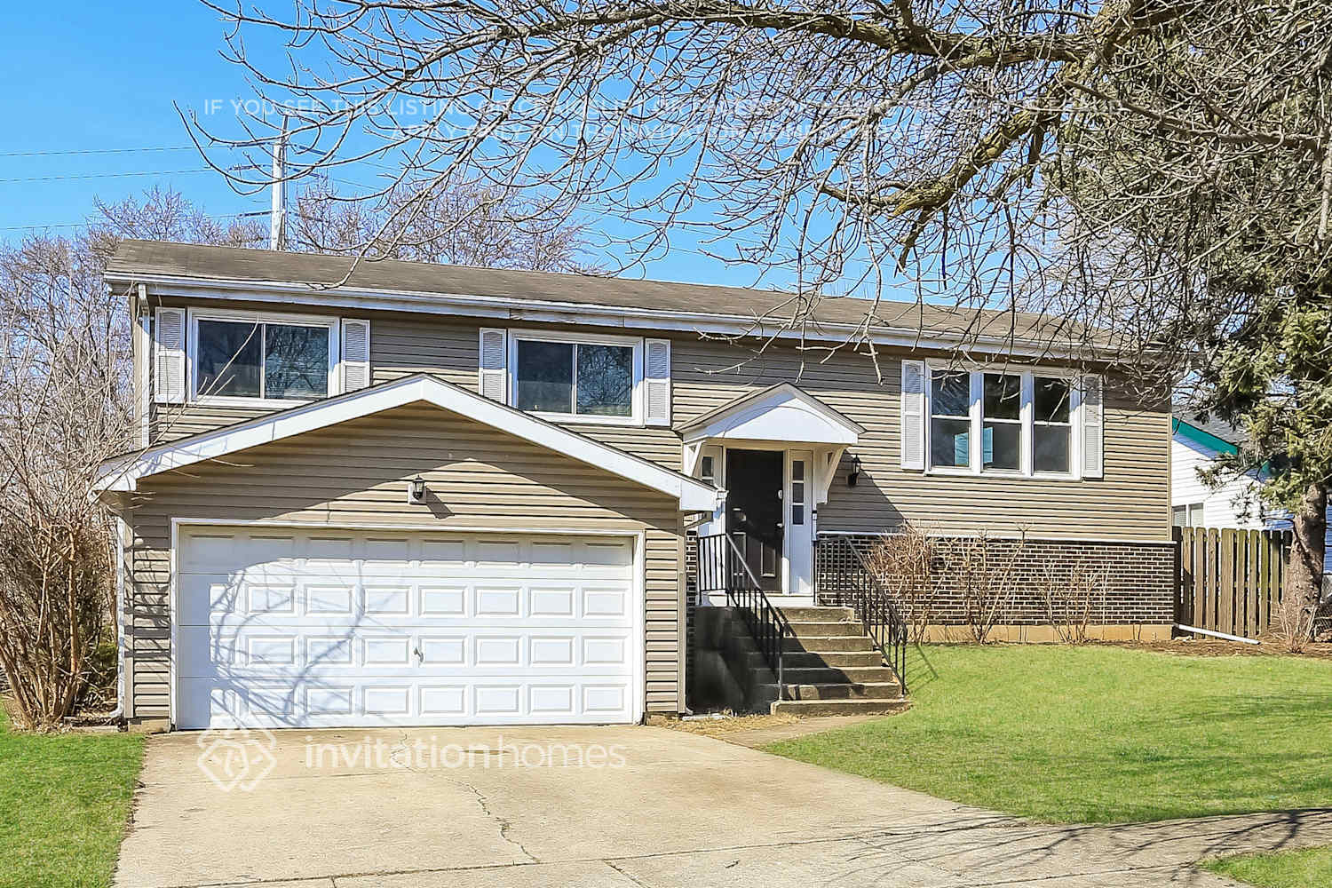 Building Photo - 233 Whitewater Dr