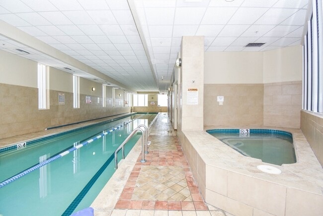 Building Photo - 8 - 10-10 Museum Way