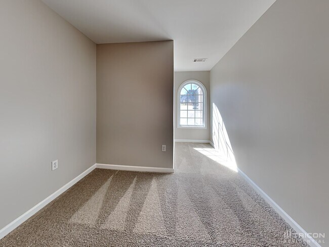 Building Photo - 211 Millstream Ridge