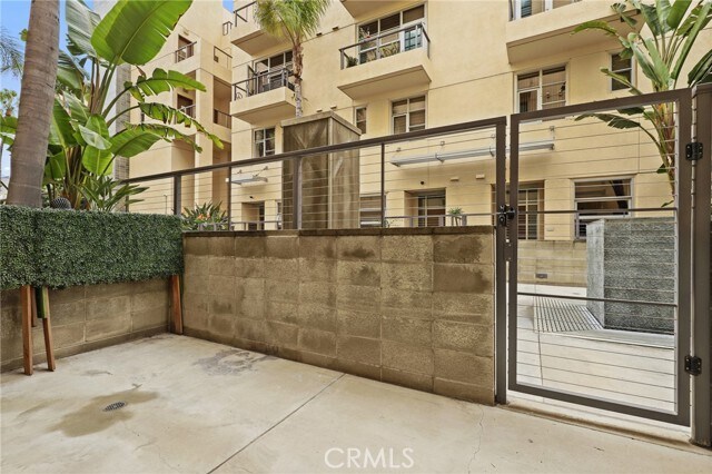 Building Photo - 133 The Promenade N