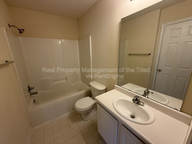 Building Photo - 5810 Battery Dr