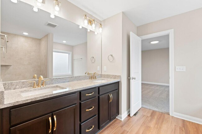 Building Photo - 109 Clearwater Dr