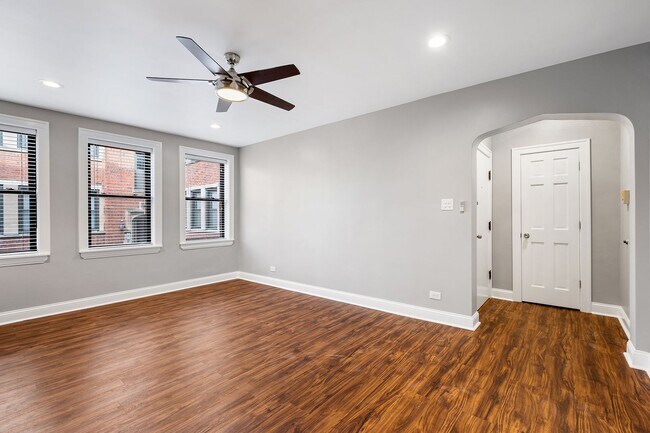 Building Photo - Spacious 1 Bedroom in Beverly