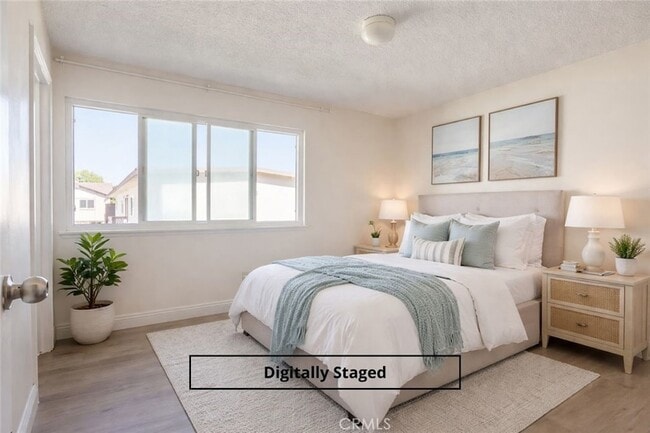 Building Photo - 11115 Slater Ave