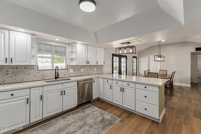 Building Photo - 641 N Dawn Cir