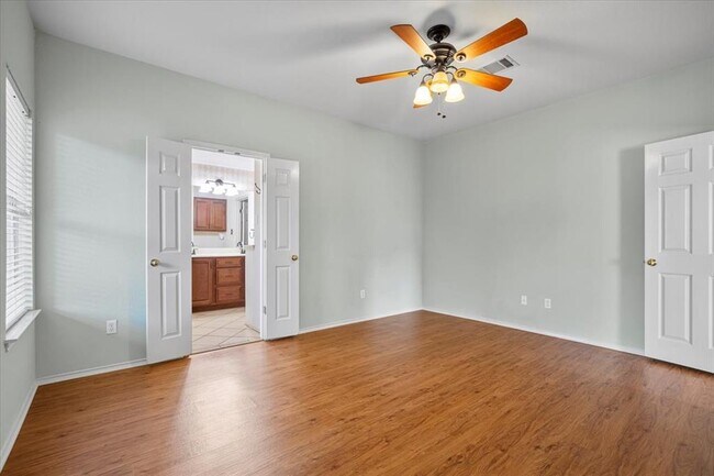 Building Photo - 4467 Bremner Dr