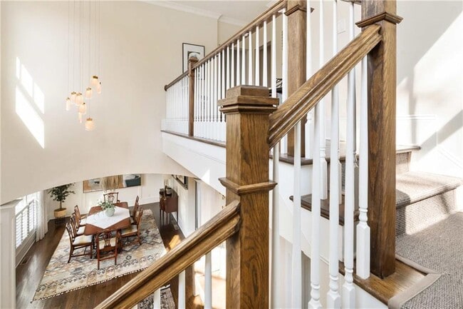 Building Photo - 582 St Charles Ave NE