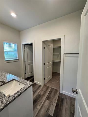 Building Photo - 1005 Dubois St