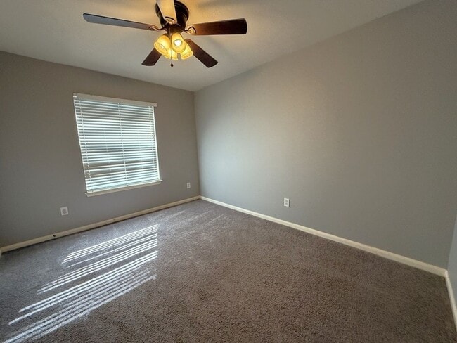 Building Photo - 2746 Georgina Falls Dr