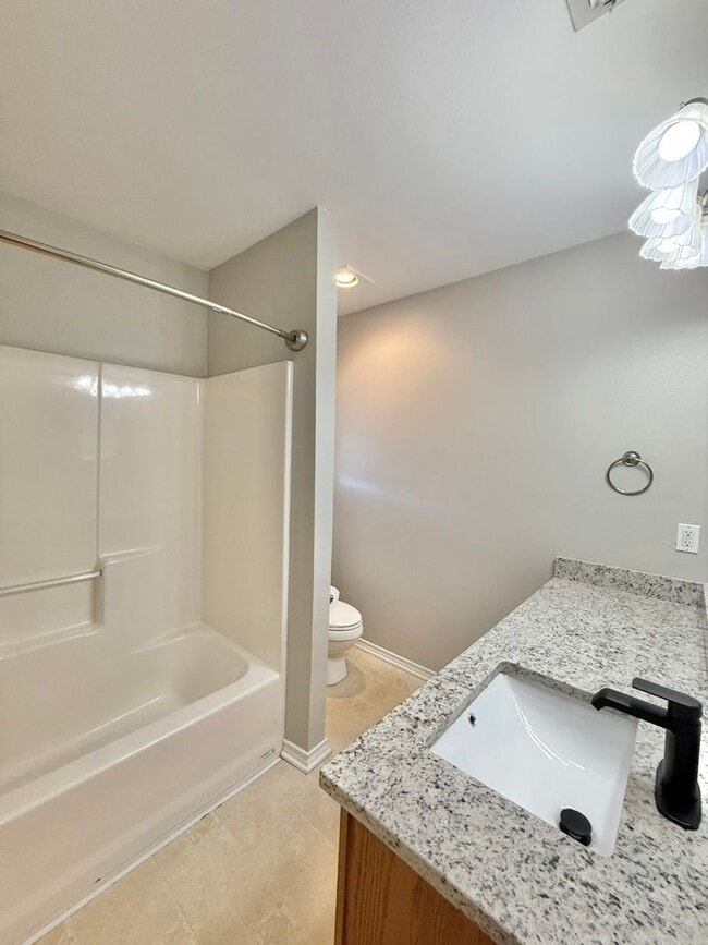 Building Photo - Stunning 4 Bedroom in Tyler! Available in ...